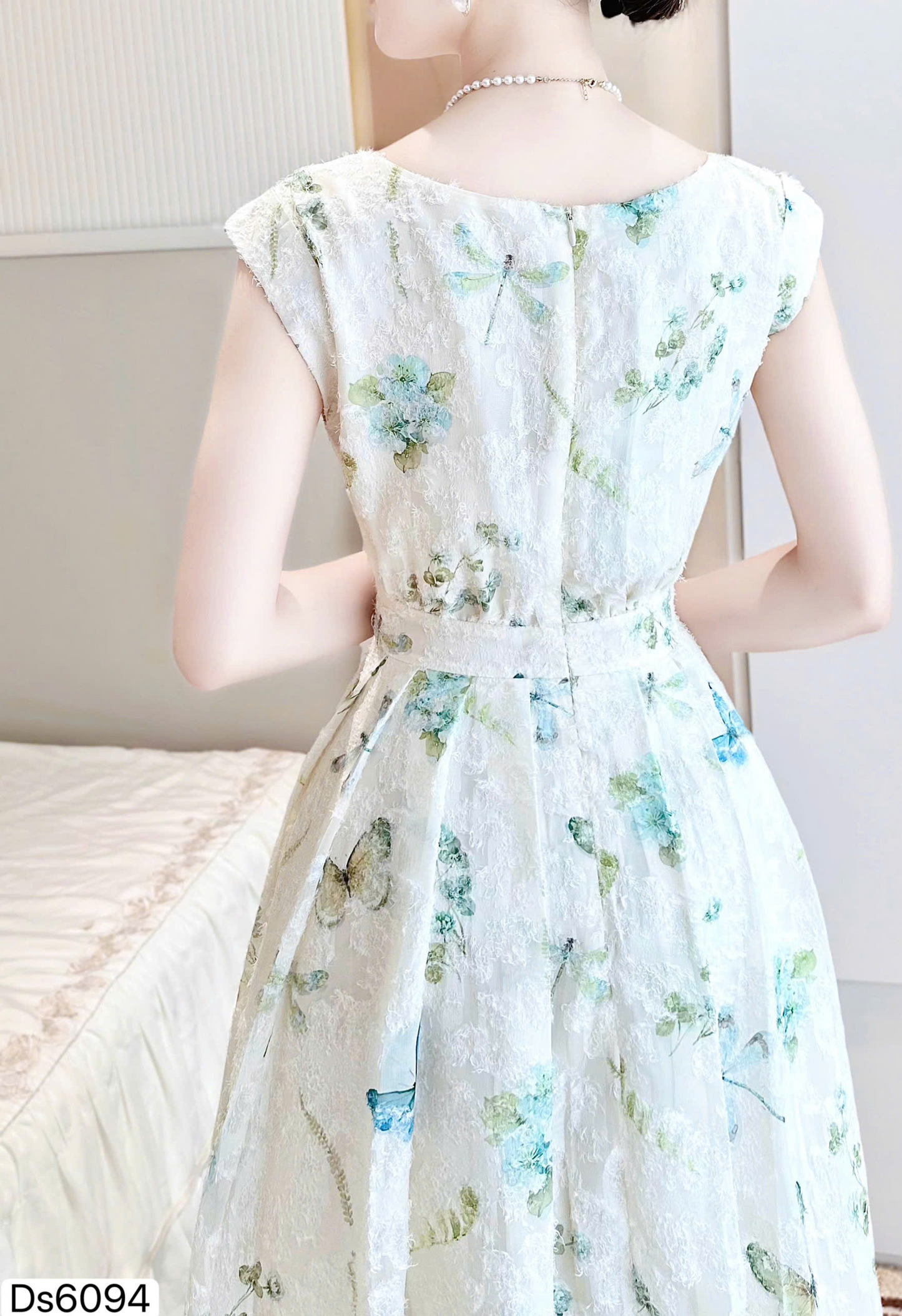 DỊU DÀNG NHƯ SỚM MAI - DS6094
