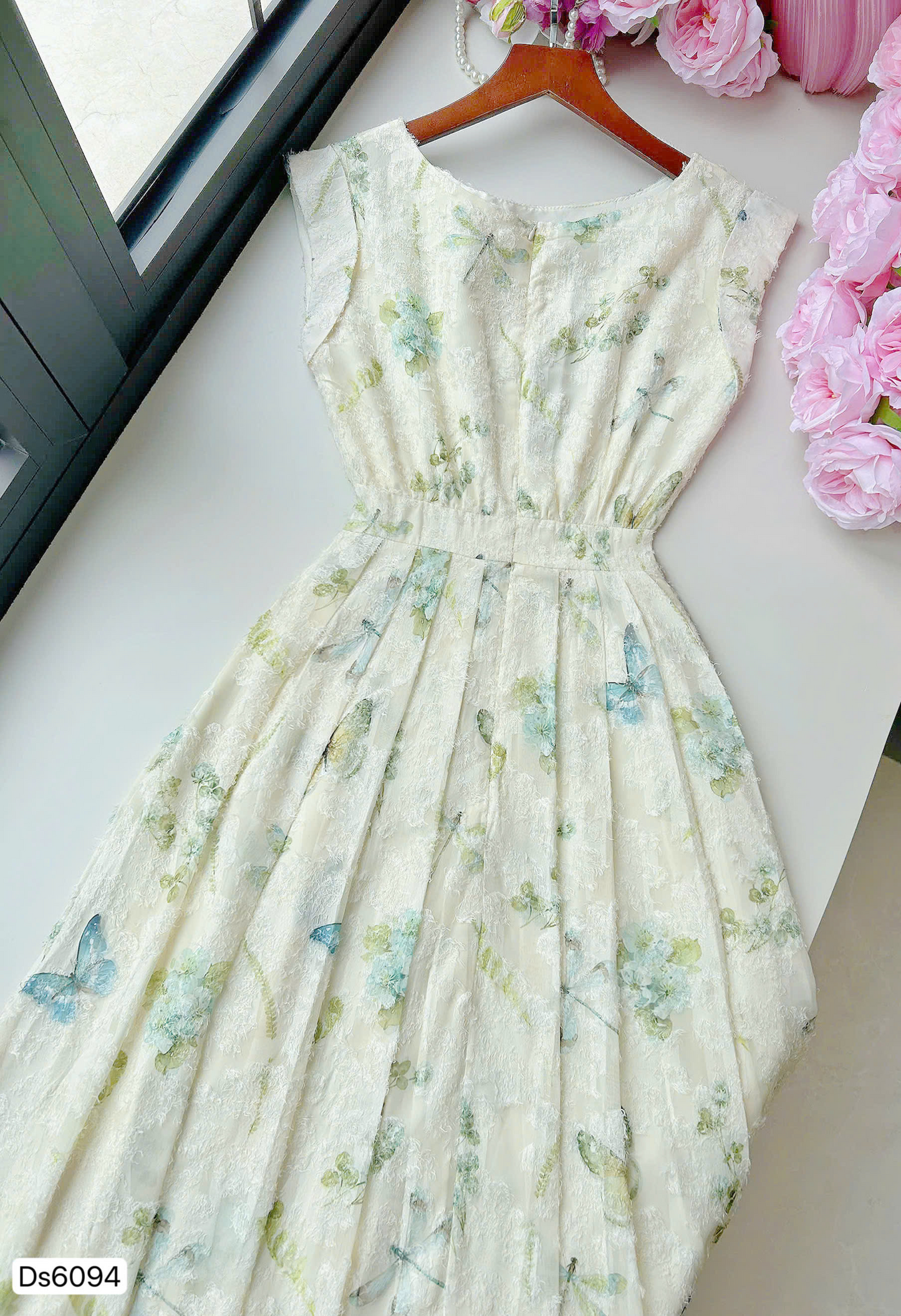 DỊU DÀNG NHƯ SỚM MAI - DS6094